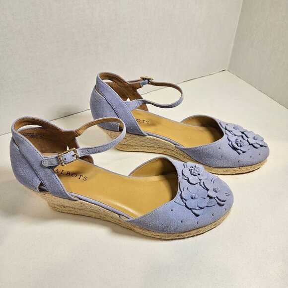Talbots Sandals Womens 10 Light Blue Suede Flowers Strap Gold Buckle Studs Wedge - Picture 3 of 11